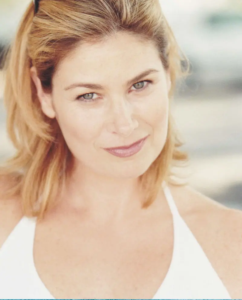 Lauren Stewart Headshot